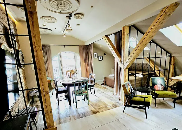 Golden Rooftop Apartment-oldtown Breslavia