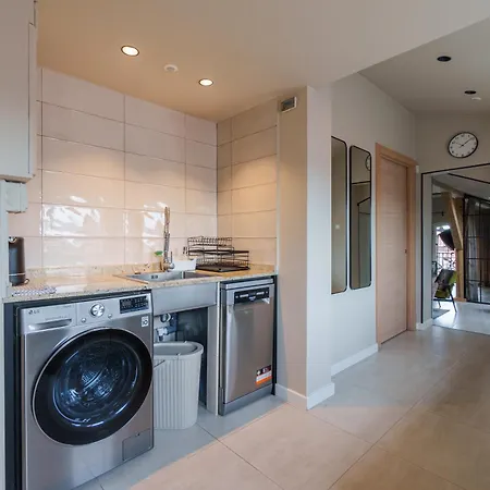 Golden Rooftop Apartment-oldtown Daire